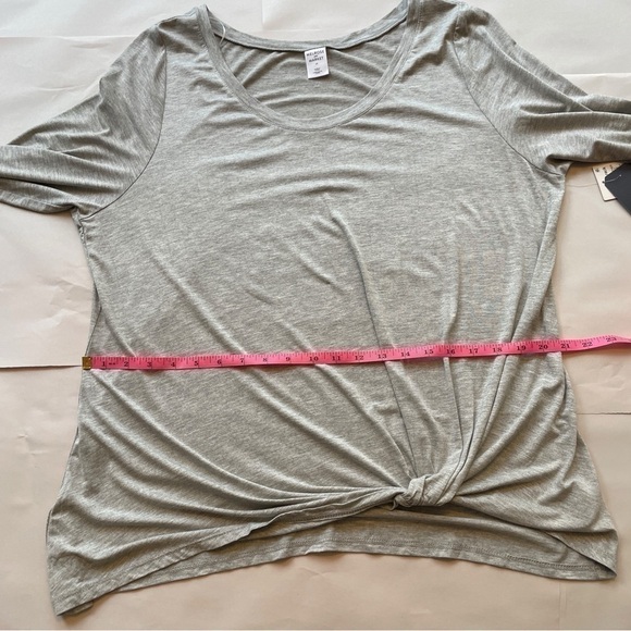 New Melrose And Market Twist Front Long Sleeve Top Size 2X - Picture 14 of 15